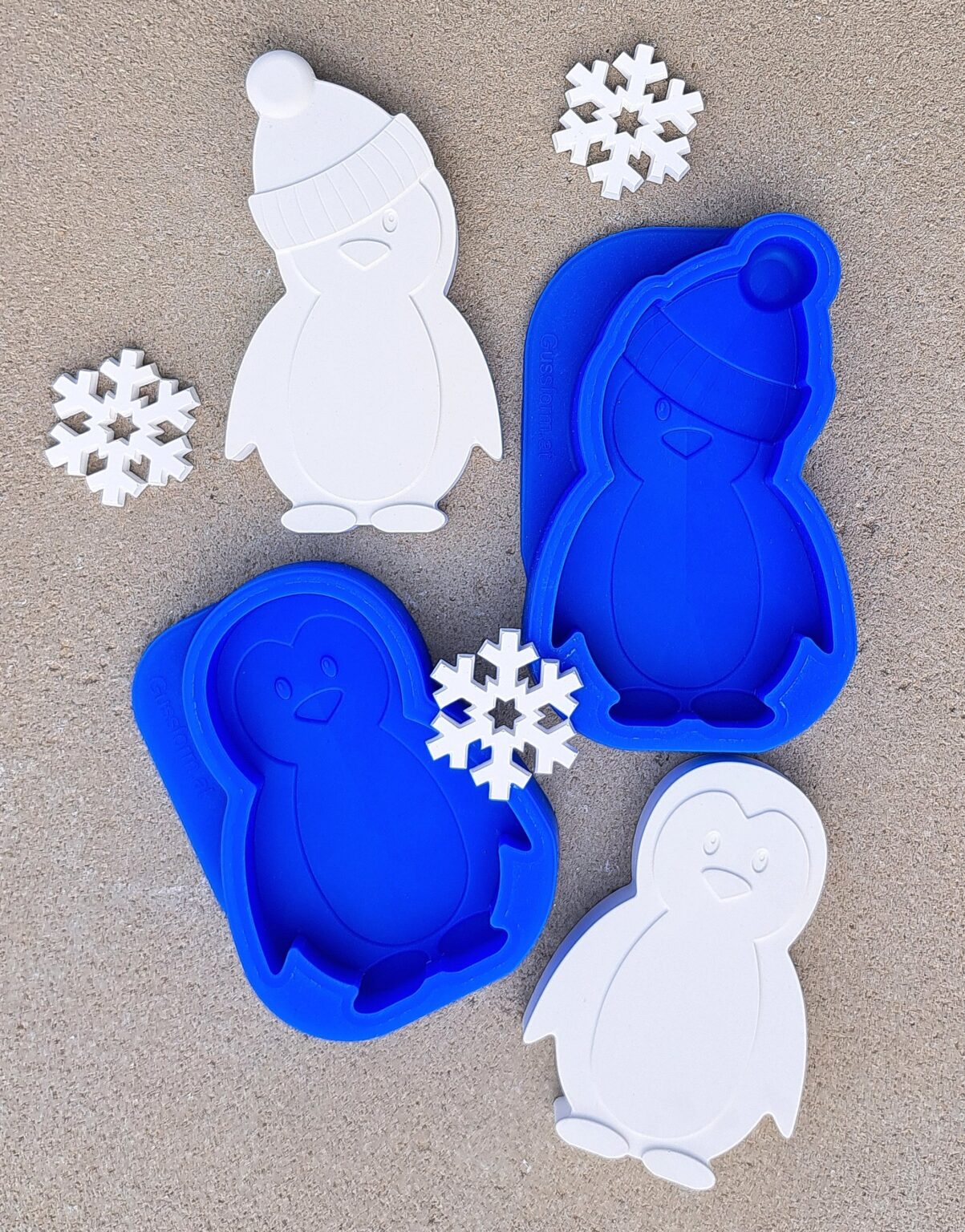 Silikonform PINGUIN Pitti und Platsch MITTELGROSS Giessform DIY 1 Silikonform von Pinguin von gussform.at